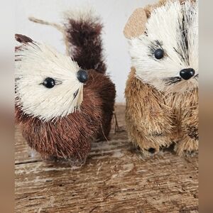 Natural bristle straw Woodland ornament animal collection
